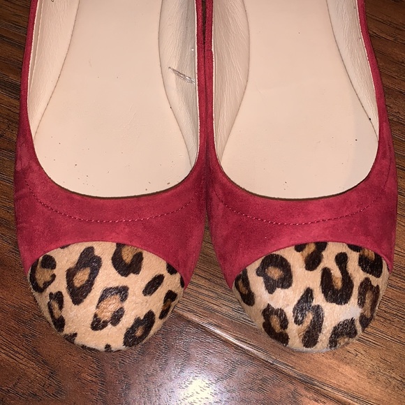 Guess Red and Leopard Print Flats - Picture 2 of 9